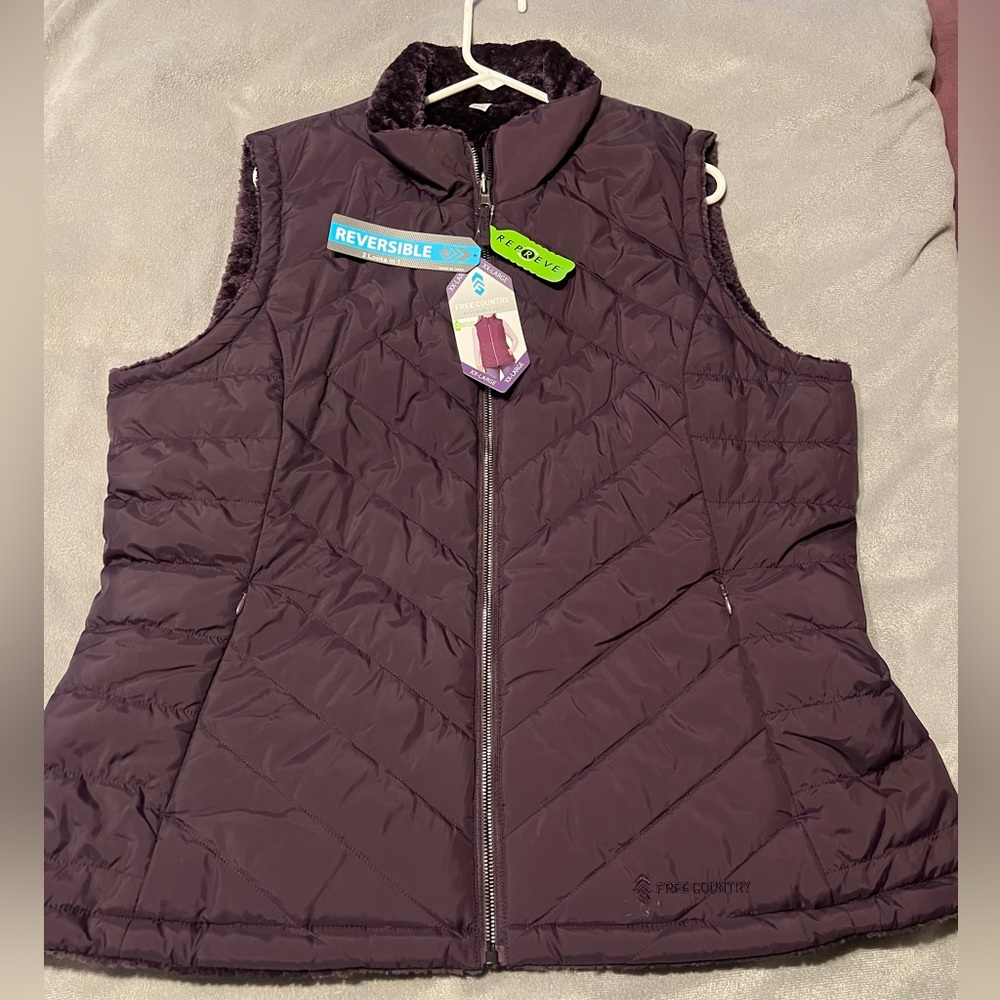 NWT Free Country Women's Deep Purple reversible vest - XXL